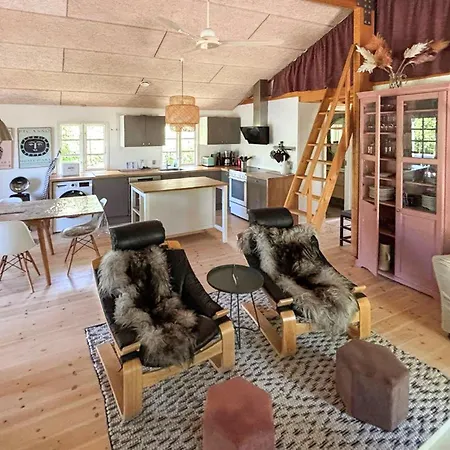 3 Bedroom Pet Friendly In