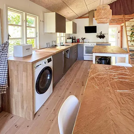 3 Bedroom Pet Friendly In